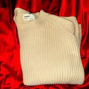 Garage sweater only worn once